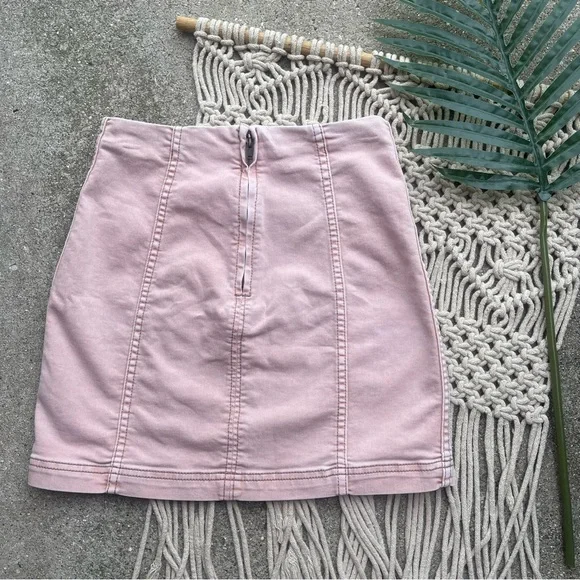 Free People Light Pink Denim Skirt Size 2 - Picture 4 of 5